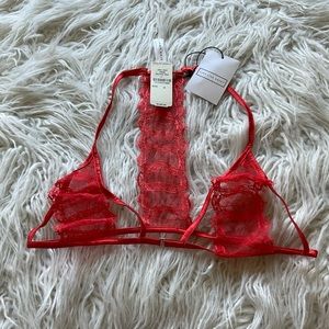🆕Livy‎ Bergdorf Goodman Red Lace Soft Trianle Racerback Bra